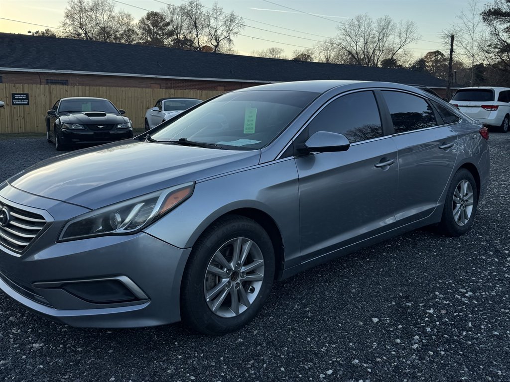 2017 Hyundai Sonata Base's photo